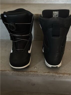 Vans Juve YT snowboard boots
